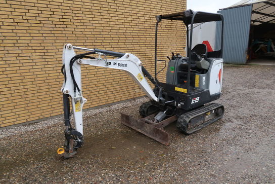 Minigraver, Bobcat E19