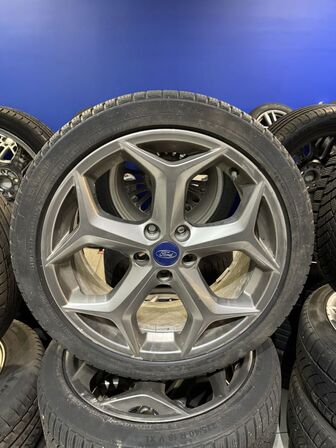 4 stk. Ford Alufælge 18" med Contiental 235/40R18 dæk