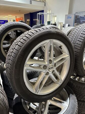 4 stk. Ford Alufælge 17" med Contiental 215/50R17 vinterdæk