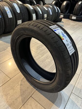 1 stk. Goodyear EfficientGrip Perfor 215/50 R17 91W Sommerdæk