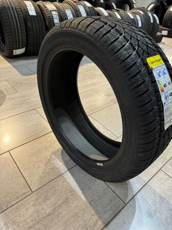 1 stk. Dunlop SP Winter Sport 3D 235/45 R19 99V Vinterdæk