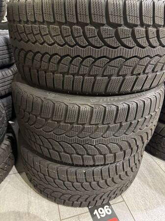 4 stk. Vinterdæk Bridgestone 235/40R19