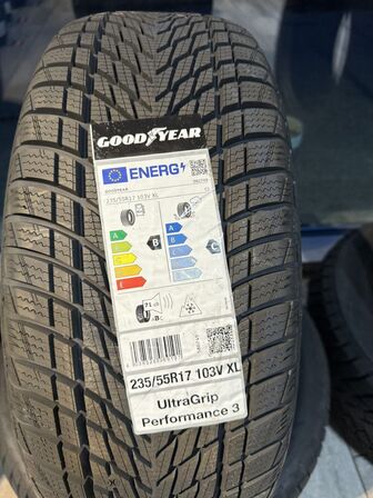 2 stk. Goodyear UltraGrip Performance 3 235/55 R17 103V Vinterdæk