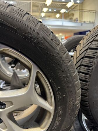 4 stk. Ford Alufælge 16" med Michelin 215/55R16 dæk