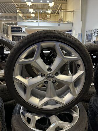 4 stk. Ford Alufælge 19" med Contiental 235/40ZR19 dæk