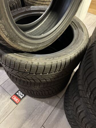 4 stk. dæk Sottozero 215/50R18