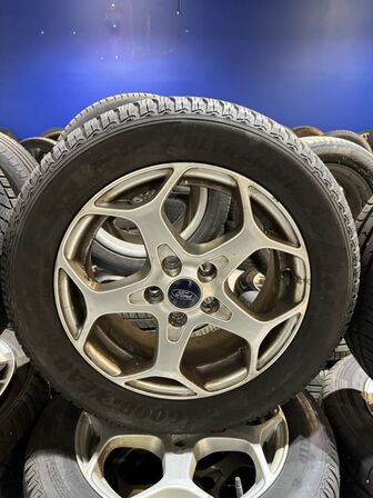 4 stk. Ford Alufælge 16" med Goodyear 215/55R16 dæk