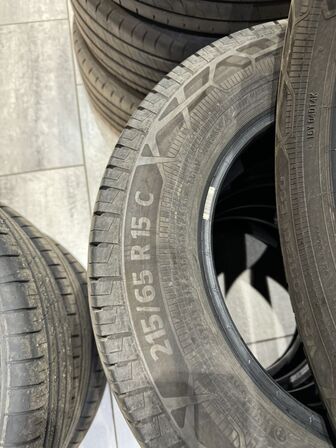 4 stk. Vinterdæk Contiental 215/65R15