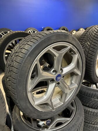 4 stk. Ford Alufælge 18" med Contiental 235/40R18 dæk