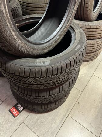 4 stk. Vinterdæk Contiental 215/50R17