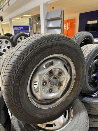 4 stk. Stålfælge 16" med Contiental 215/75R16 dæk