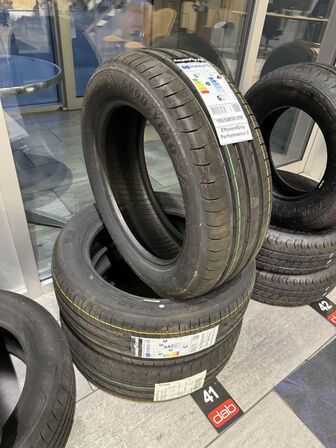 3 stk. Goodyear Efficientgrip Performance 195/55 R16 87H