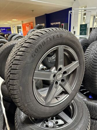 4 stk. EW Alufælge 16" med Goodyear 215/60R16 dæk