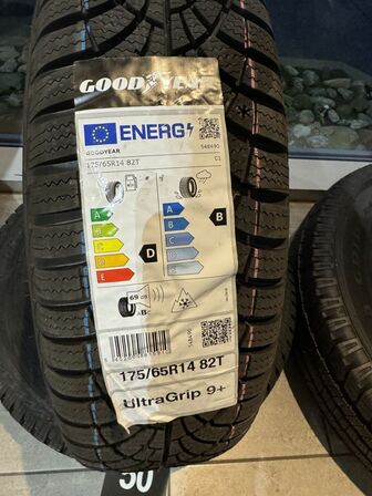 2 stk. Goodyear ULTRAGRIP 9+ MS 175/65 R14 82T Vinterdæk