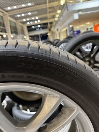 4 stk. Ford Alufælge 17" med Michelin 235/50R17 dæk