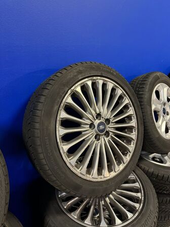 4 stk. Ford Alufælge 18" med Contiental 235/45R18 Vinterdæk