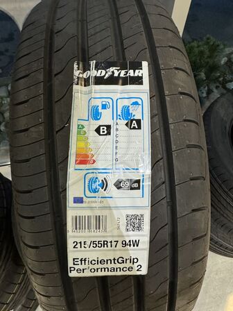 4 stk. Goodyear Efficientgrip Performance 2 215/65 R17 94W