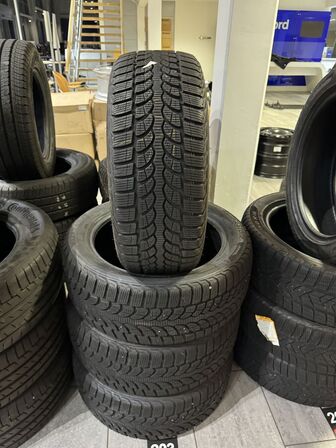 4 stk. Vinterdæk Bridgestone 205/50R17