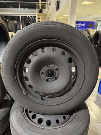 4 stk. Stålfælge 16" med Goodyear 205/60R16 dæk