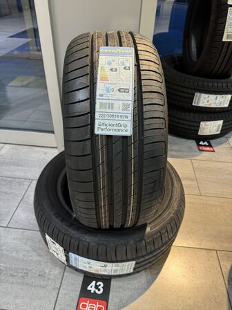 2 stk. Goodyear EfficientGrip Performance 225/50 R16 92W