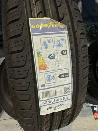 3 stk. Goodyear EfficientGrip 215/65 R16 98V AO, SUV