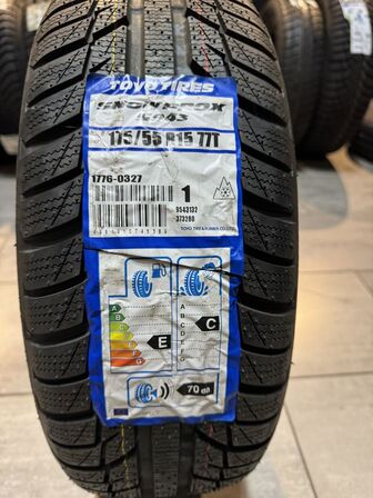 1 stk. Toyo Snowprox S943 175/55 R15 77T Vinterdæk