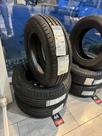 3 stk. Goodyear EfficientGrip 215/65 R16 98V AO, SUV