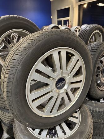 4 stk. Ford Alufælge 16" med Firestone 205/55R16 dæk