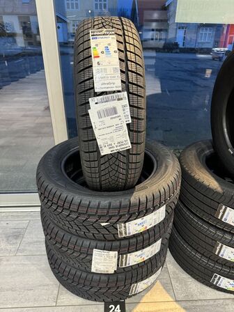 4 stk. Goodyear UltraGrip Performance + SUV 225/60 R18 104H XL Vinterdæk