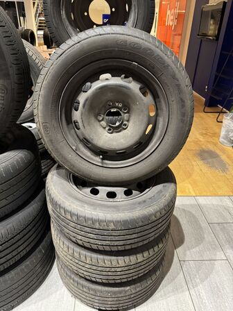 4 stk. Stålfælge 15" med Goodyear 195/65R15 dæk