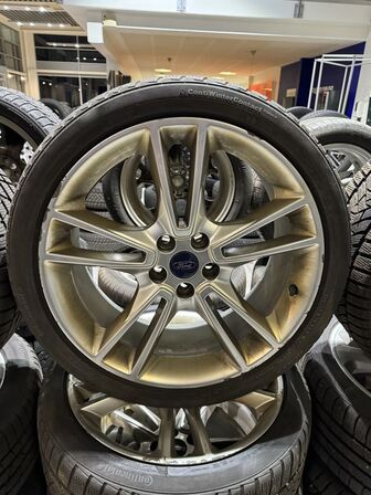 4 stk. Ford Alufælge 19" med Contiental 235/40R19 vinterdæk