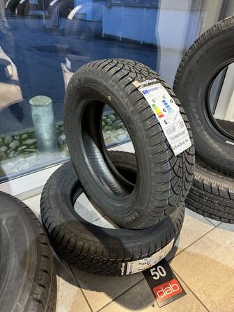 2 stk. Goodyear ULTRAGRIP 9+ MS 175/65 R14 82T Vinterdæk