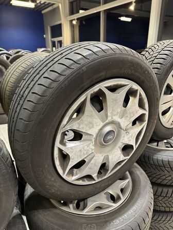 4 stk. Stålfælge 16" med Goodyear 205/60R16 dæk