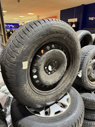 4 stk. Stålfælge 16" med Goodyear 235/60R16 dæk