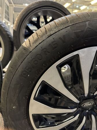 4 stk. Ford Stålfælge 15" med Contiental 195/60R15 V dæk