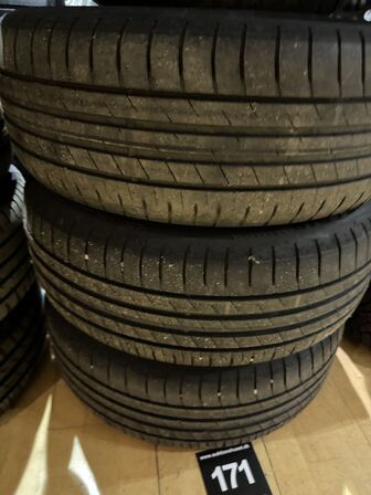 4 stk. Stålfælge 16" med Goodyear 205/60R16 dæk