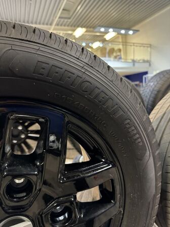 4 stk. Ford Alufælge 16" med Goodyear 215/65R16 dæk