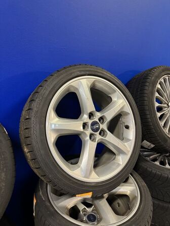 4 stk. Ford Alufælge 18" med Contiental 235/40R18 Vinterdæk