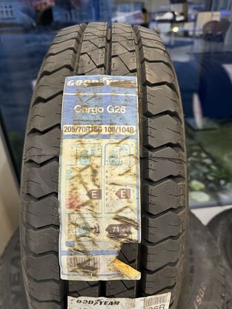 3 stk. Goodyear Cargo G26 205/70 R15G 106/104B