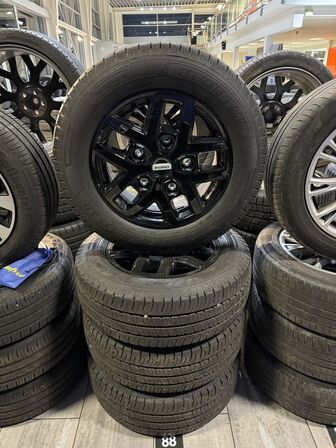 4 stk. Ford Alufælge 16" med Goodyear 215/65R16 dæk