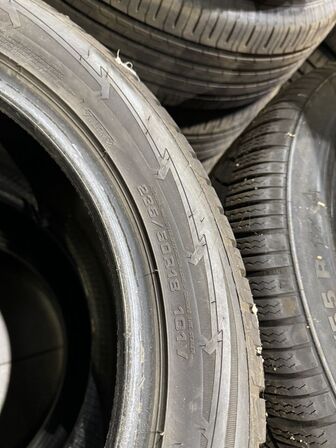 4 stk. Vinterdæk Goodyear 235/50R18