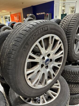 4 stk. Ford Alufælge 16" med Michelin 205/55R16 dæk