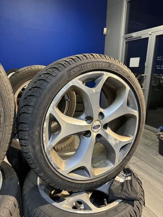 4 stk. Ford Alufælge 18" med Dunlop 225/45R18 vinterdæk