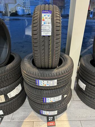 4 stk. Goodyear EfficientGrip 235/60 R16 100V