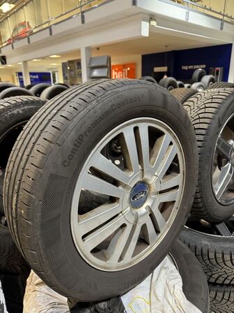 4 stk. Ford Alufælge 16" med Contiental 205/55R16 dæk