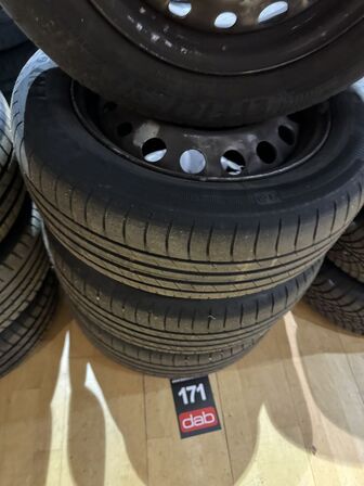 4 stk. Stålfælge 16" med Goodyear 205/60R16 dæk