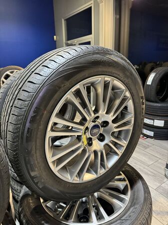 4 stk. Ford Alufælge 17" med Nexen 235/55R17 dæk