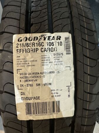 2 stk. Goodyear EfficientGrip Cargo 215/65 R16C 106T/104T