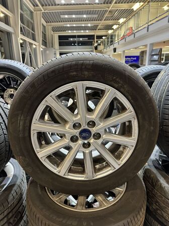 4 stk. Ford Alufælge 17" med Michelin 235/55R17 dæk