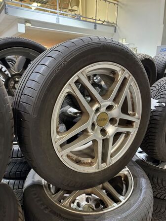 4 stk. Denzent Alufælge 16" med Goodyear 205/55R16 dæk